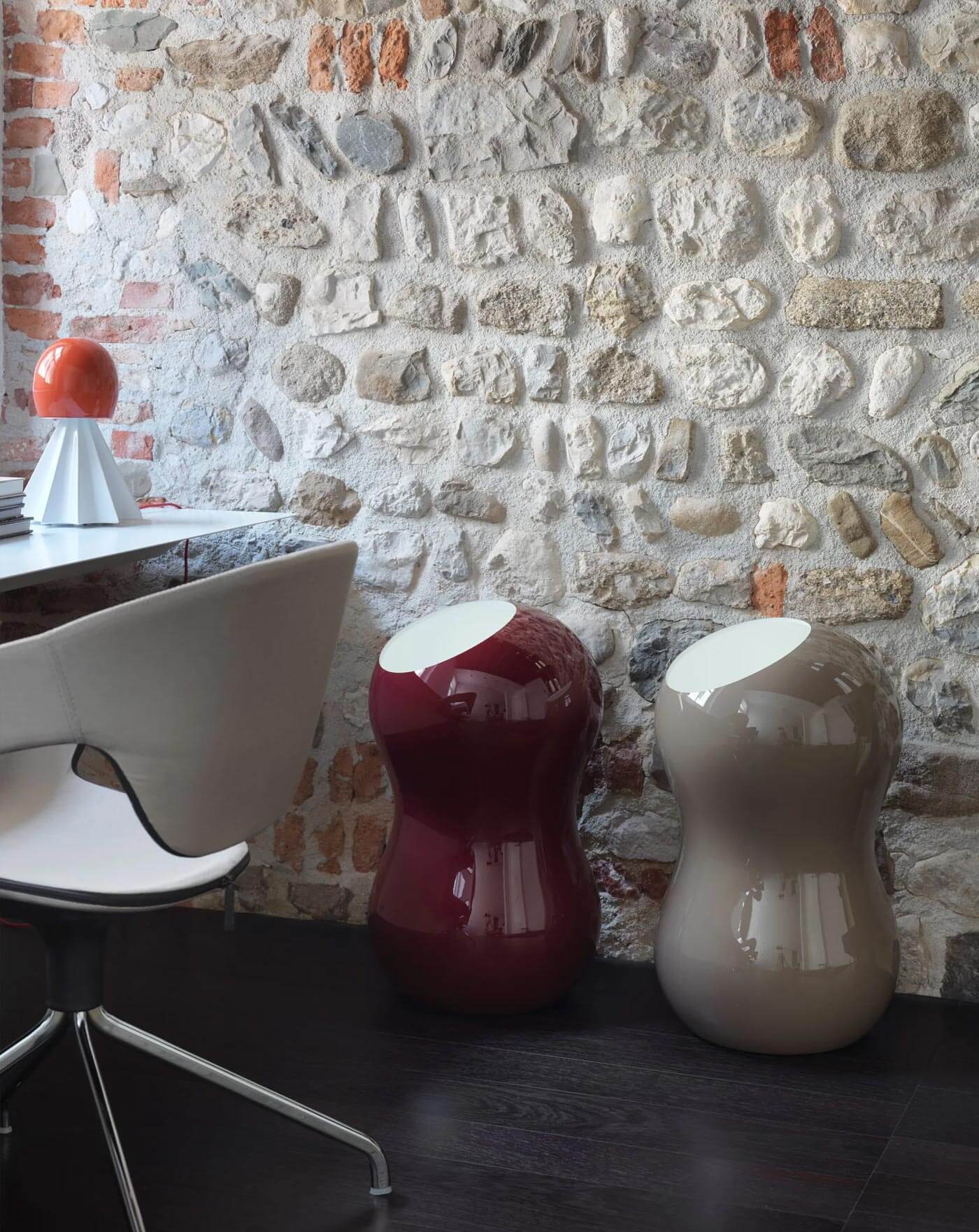 soluzioni di complementi di arredo, sculture, appendiabiti, mobili tv, specchi, tappeti